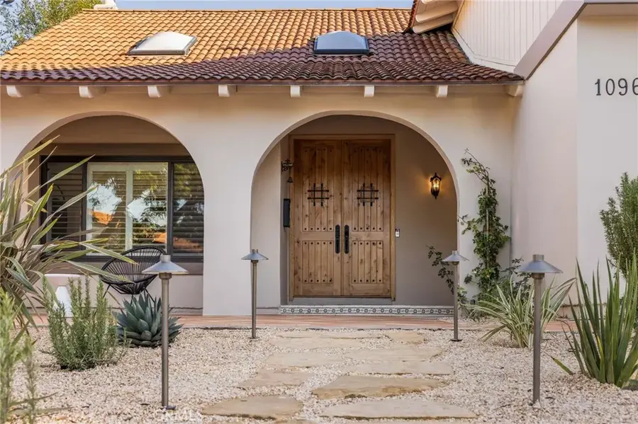 1096 Tulare, Costa Mesa, CA 92626 - #3