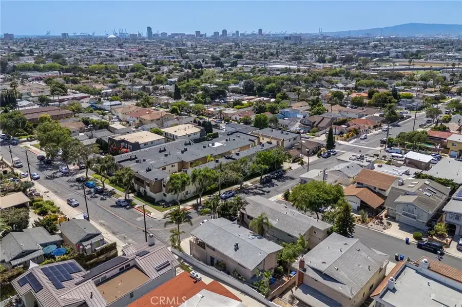 2497 E 20th, Signal Hill, CA 90755 - #3