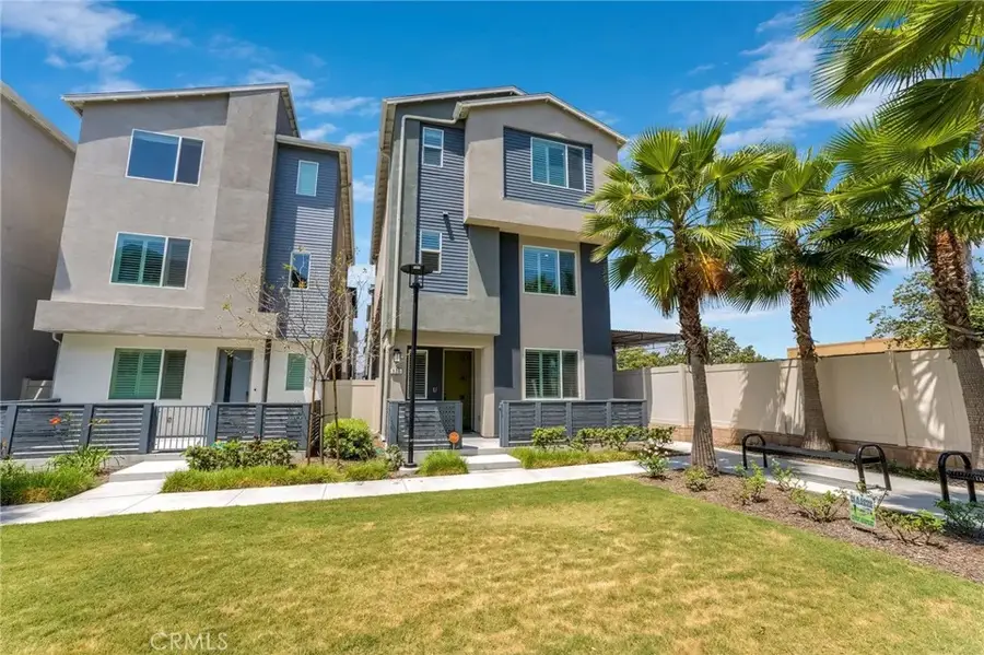925 E 3rd, Santa Ana, CA 92701 - #3