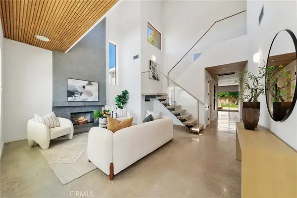 12123 Iowa, Los Angeles, CA 90025