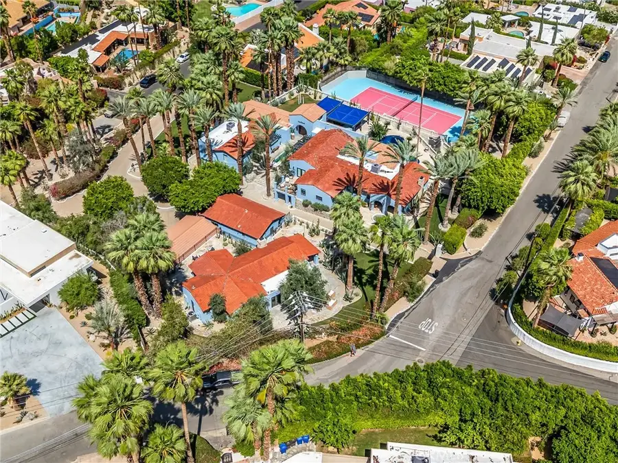 294 W Crestview Drive, Palm Springs, CA 92264 - #2