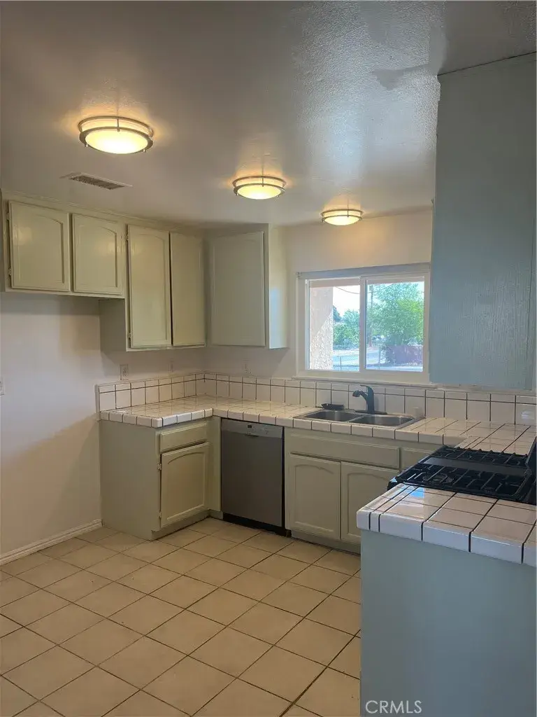 10278 Balsam Avenue, Hesperia, CA 92345 - #2