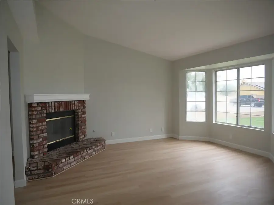 18548 Avion, Bloomington, CA 92316 - #3