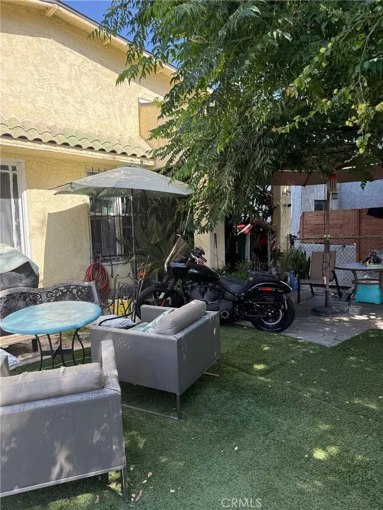 1055 N Stone Street, Los Angeles, CA 90063 - #1