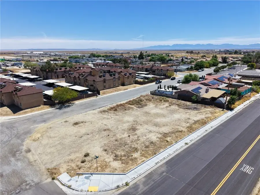 2643 Dixie, Rosamond, CA 93560 - #3