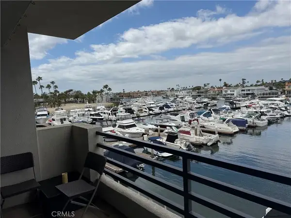 4165 Warner Avenue, Huntington Beach, CA 92649