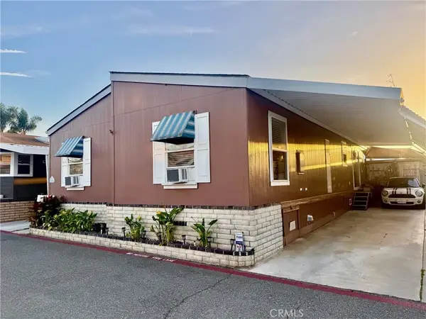 6301 Warner #54, Huntington Beach, CA 92647
