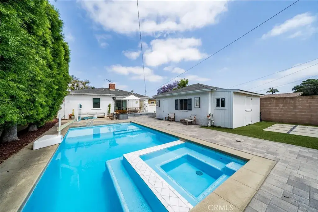 1006 E Ridgewood St, Long Beach, CA 90807 - #1