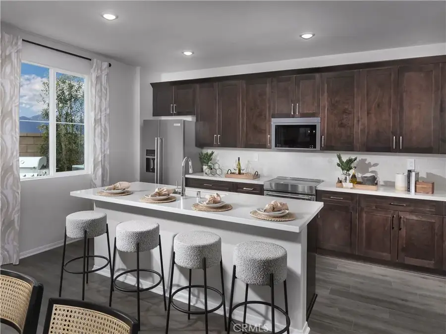 2051 Grapefruit Street, Redlands, CA 92374 - #3