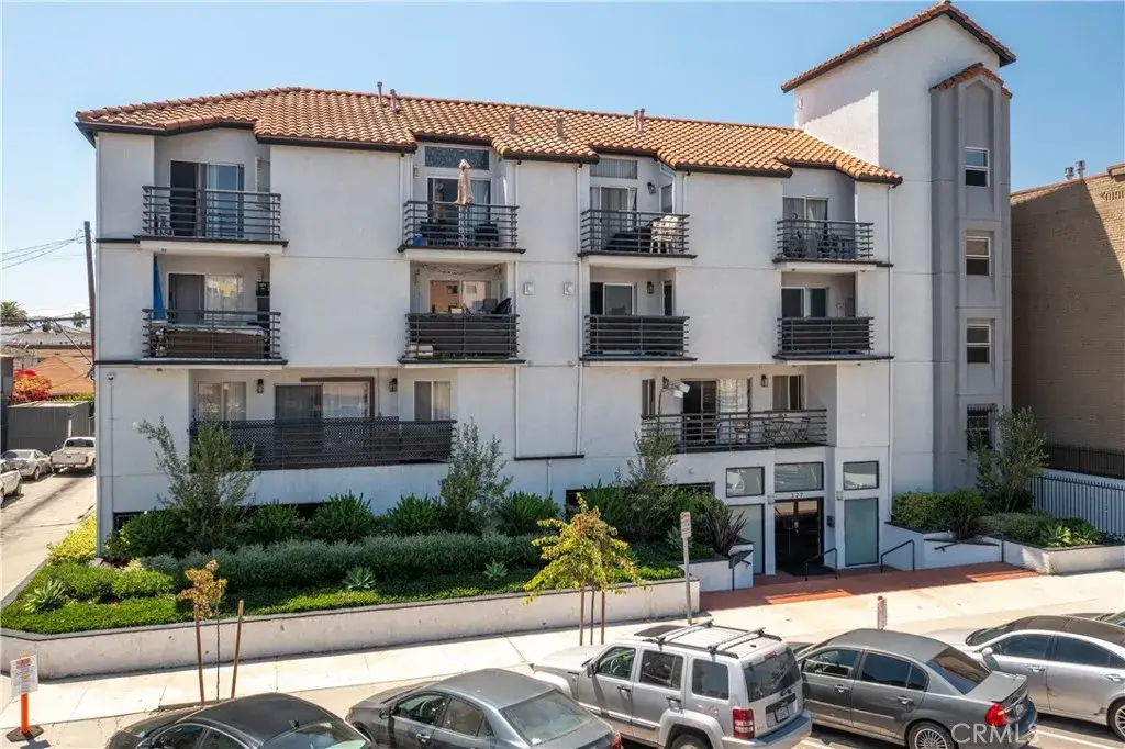 327 Chestnut Avenue #201, Long Beach, CA 90802 - #1