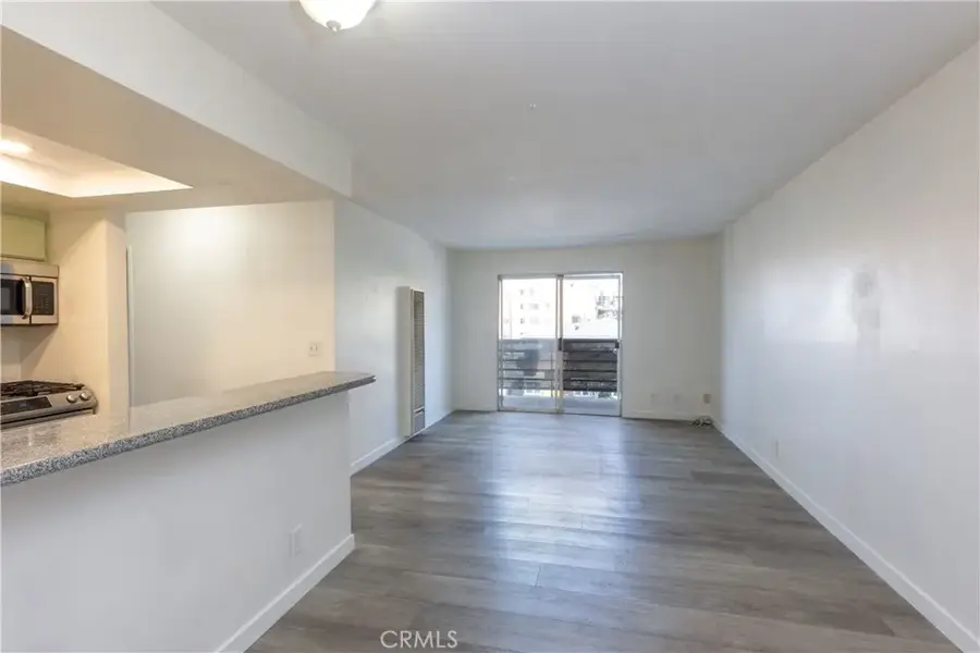 327 Chestnut Avenue #201, Long Beach, CA 90802 - #3