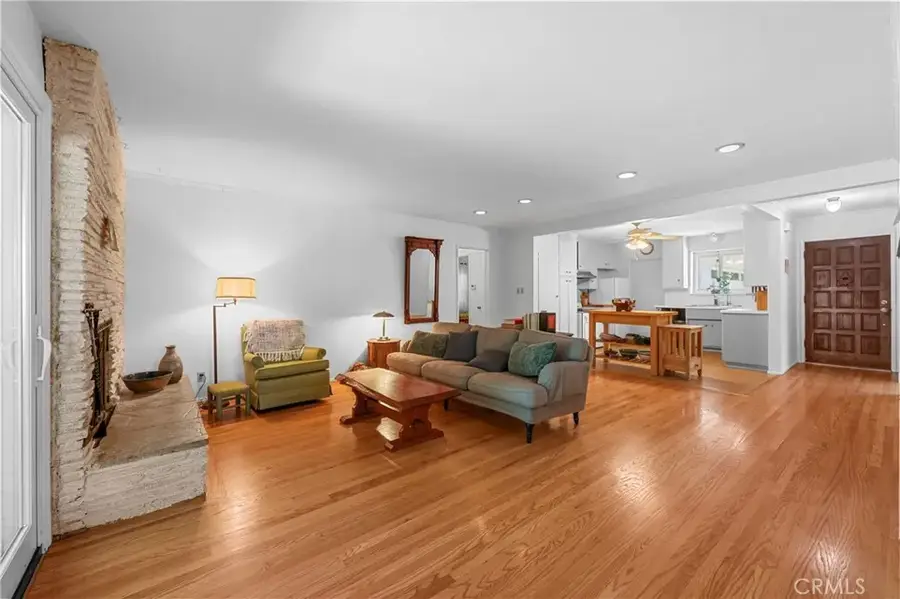 5703 Freeman, La Crescenta, CA 91214 - #2