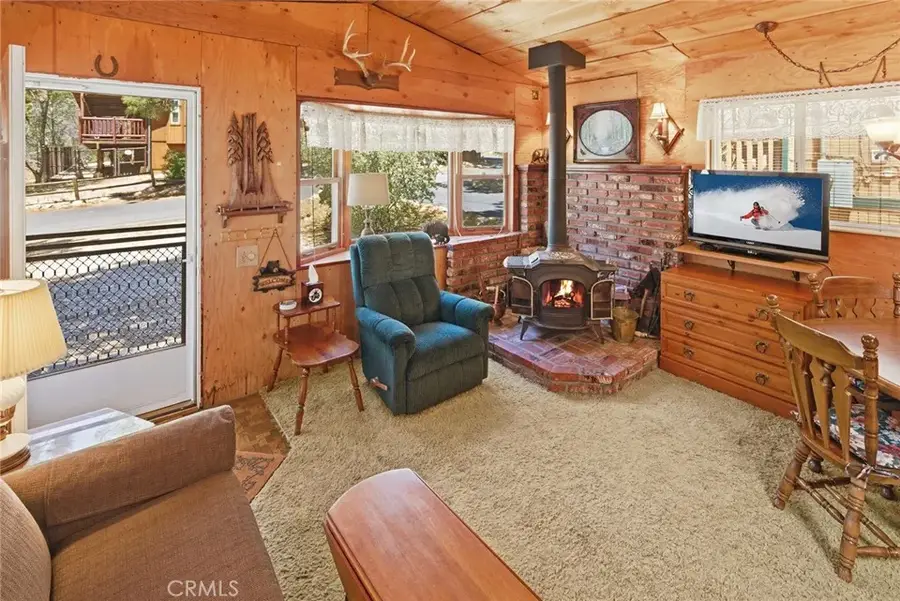 513 Cedar Ln, Sugarloaf, CA 92386 - #2