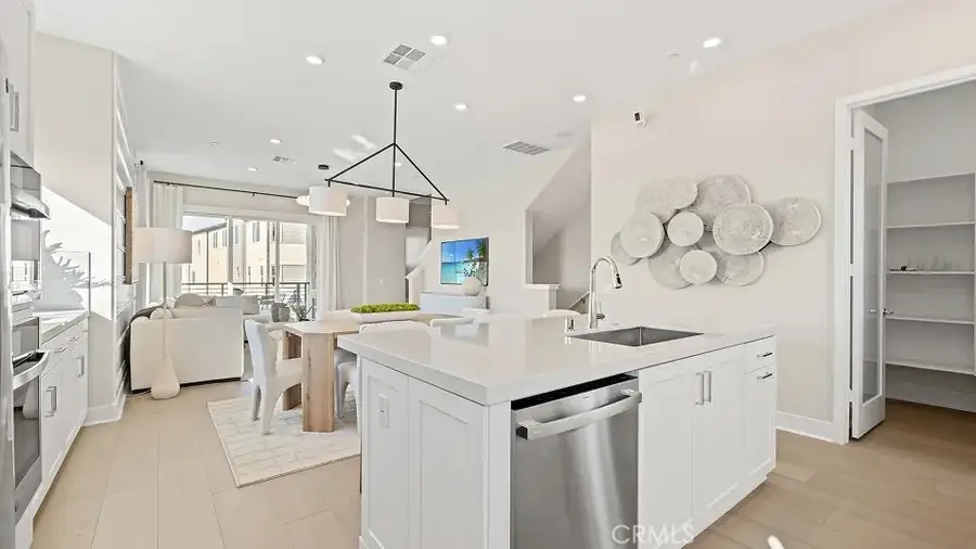 812 Sonia, Irvine, CA 92618 - #3