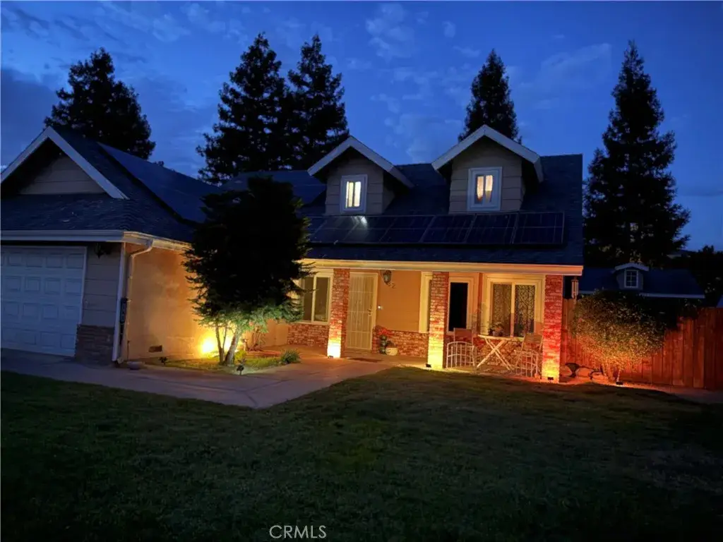 182 E Kennedy, Tulare, CA 93274 - #1