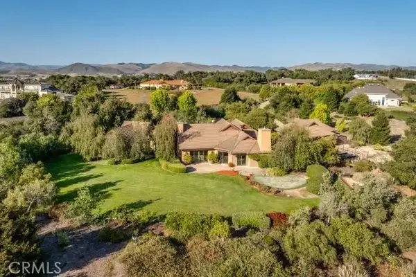 2075 Sea Oak Lane, Arroyo Grande, CA 93420