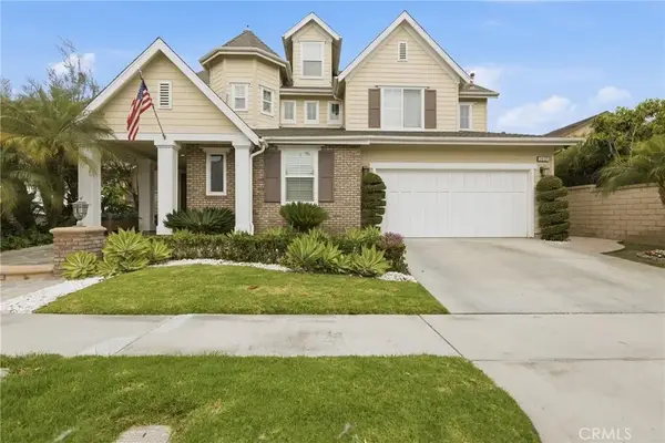 3435 S Saddleback Court, Santa Ana, CA 92704