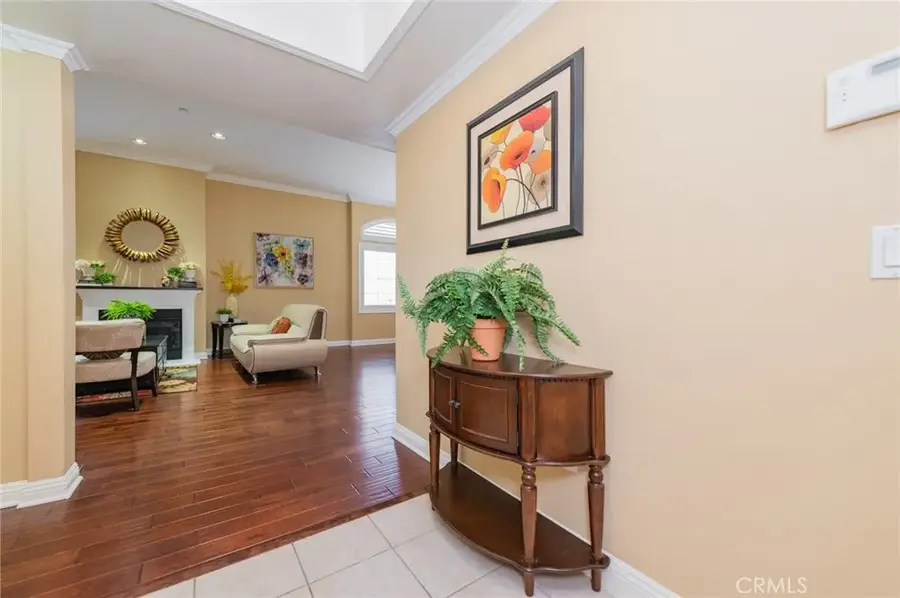 610 S Wilton Place #402, Los Angeles, CA 90005 - #2