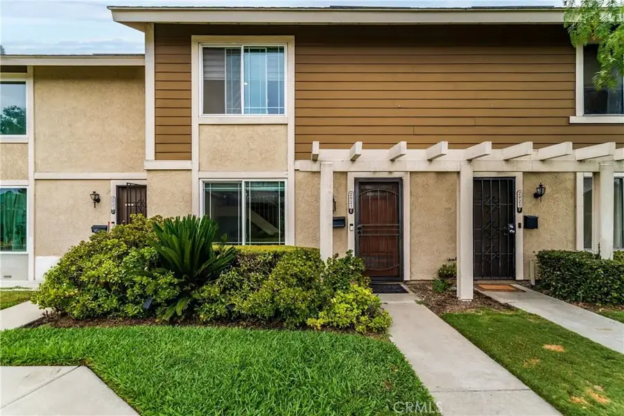 2921 S Sycamore St #E, Santa Ana, CA 92707 - #2