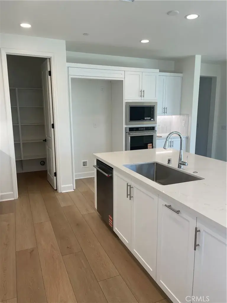 527 San Lorenzo Road, San Buenaventura Ventura, CA 93004 - #3