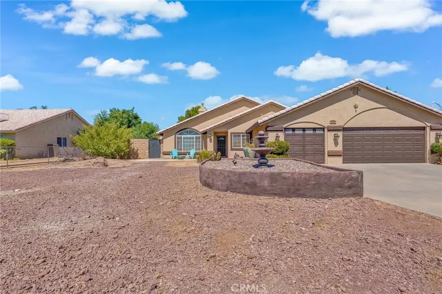 7592 Redwood Avenue, Hesperia, CA 92345 - #2