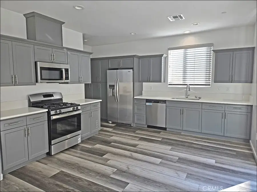 3021 N Sowell Street, Visalia, CA 93291 - #2