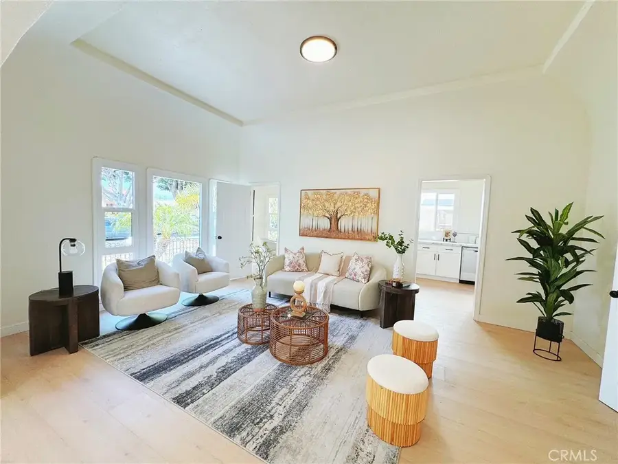 1171 E 60th Street, Los Angeles, CA 90001 - #3