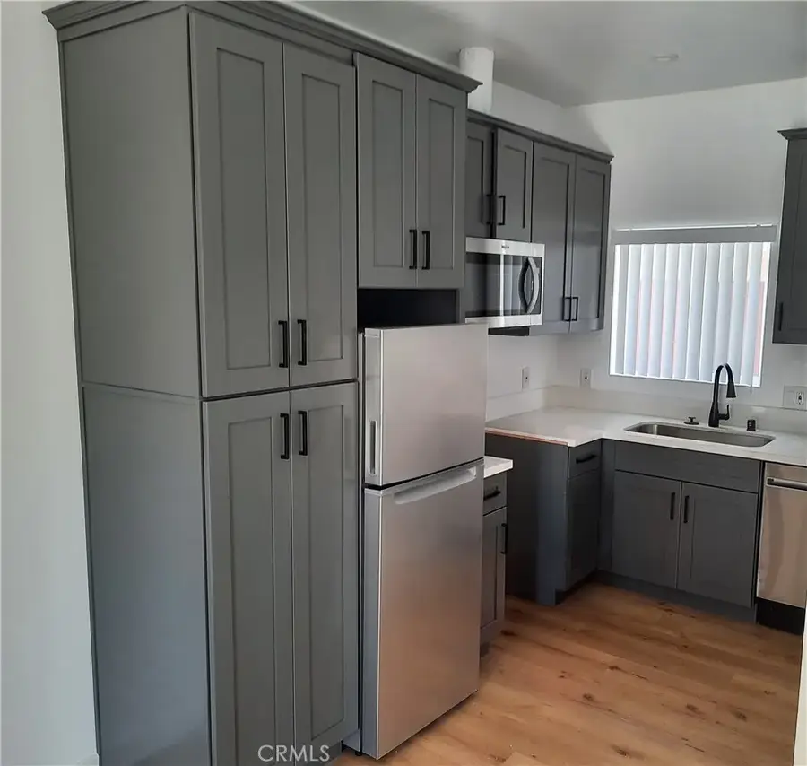515 W 3rd, Long Beach, CA 90802 - #2