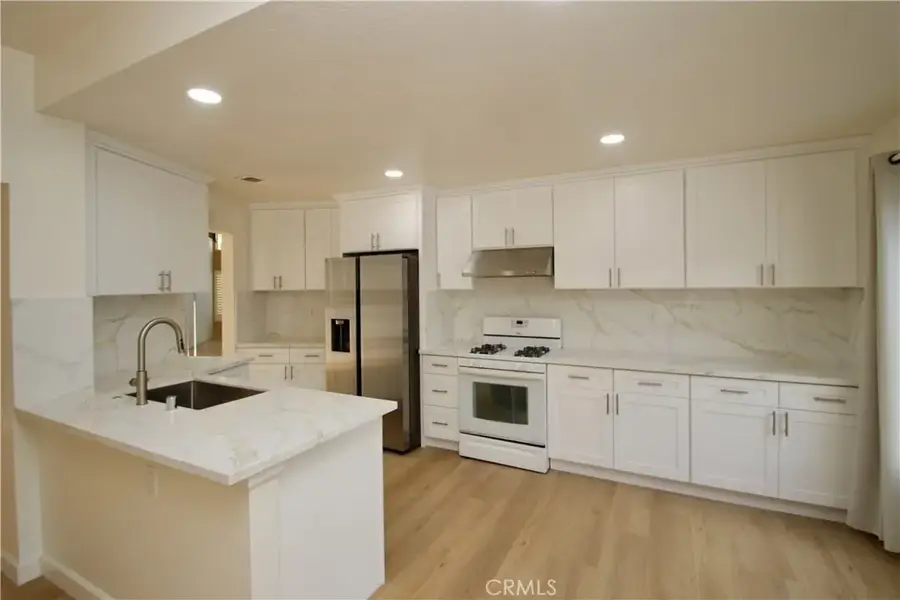 6 Del Azul, Irvine, CA 92614 - #3