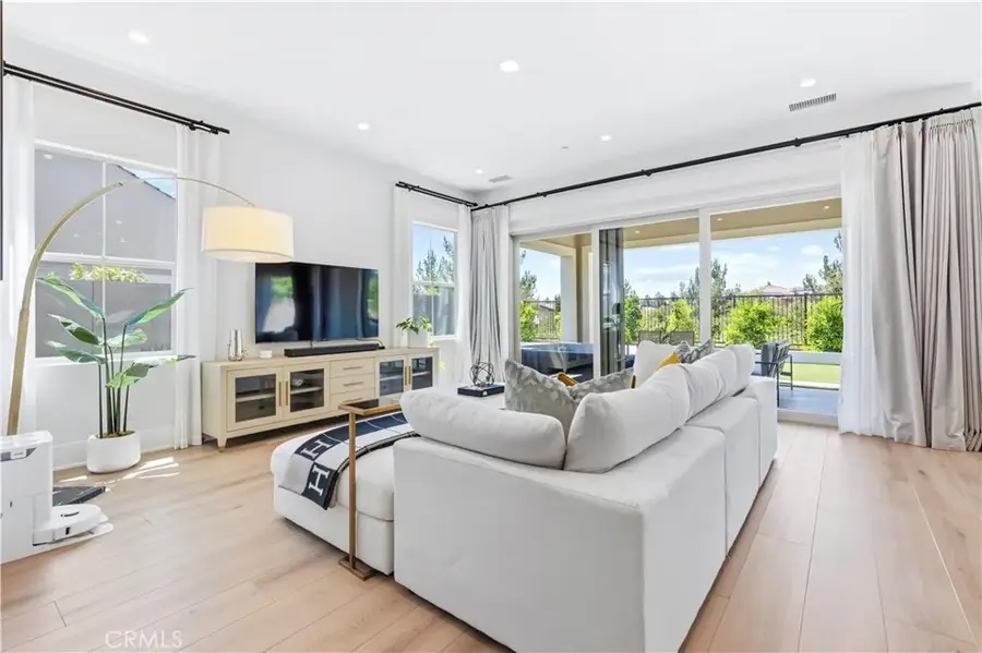 63 Longchamp, Irvine, CA 92602 - #3