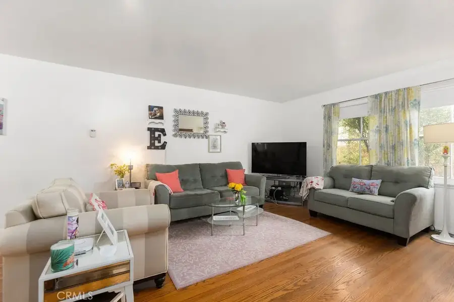 1825 E 3rd Street #4, Long Beach, CA 90802 - #3