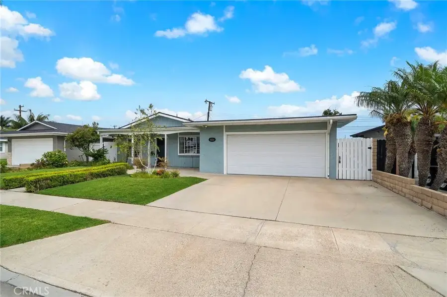 9591 Tarpon Drive, Huntington Beach, CA 92646 - #3