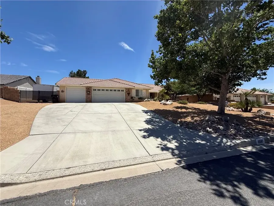 19581 Powhatan Rd, Apple Valley, CA 92308 - #2