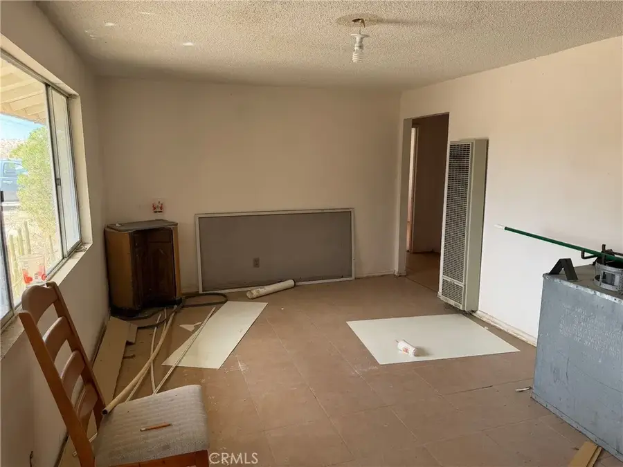6587 Rose Ellen Avenue, Twentynine Palms, CA 92277 - #2