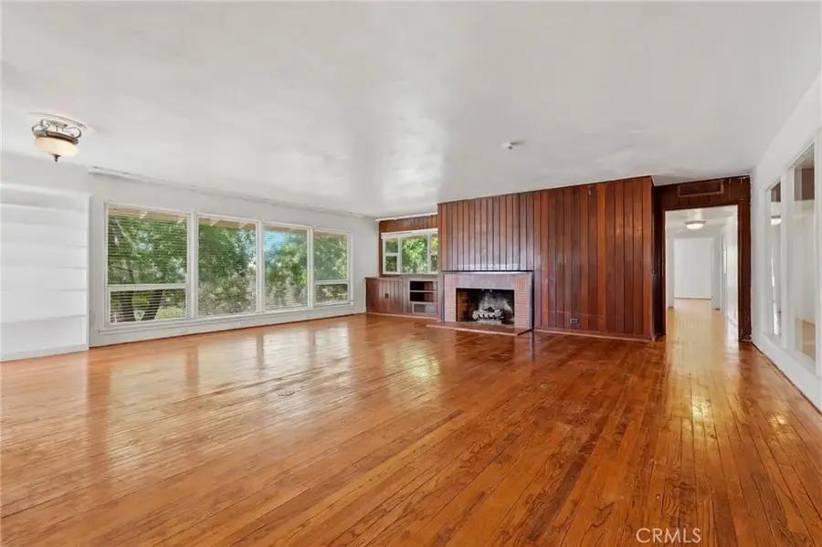84 S Park St, Porterville, CA 93257 - #3