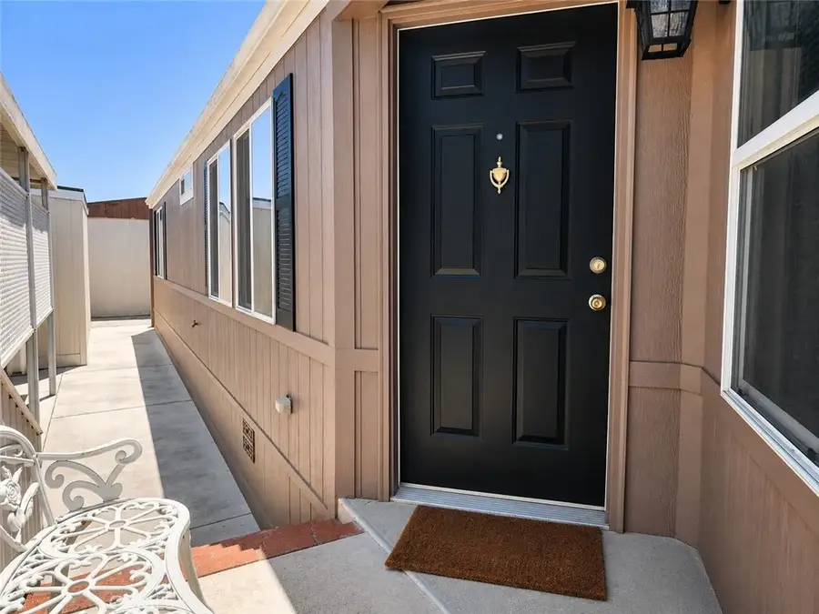19361 Brookhurst, Huntington Beach, CA 92646 - #3