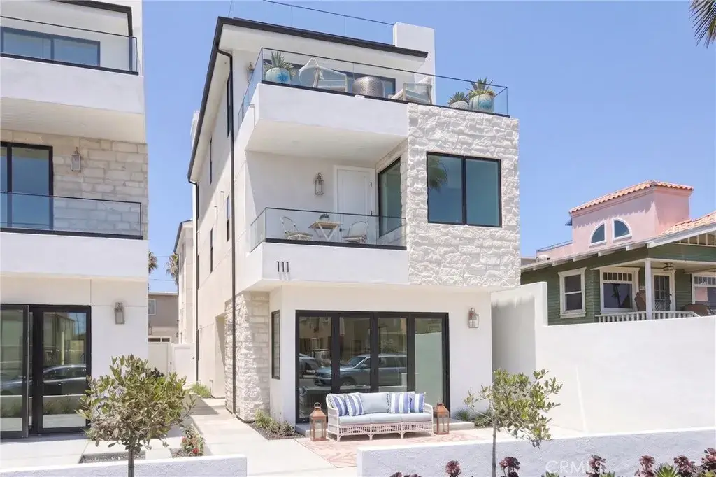 111 9th, Huntington Beach, CA 92648 - #1