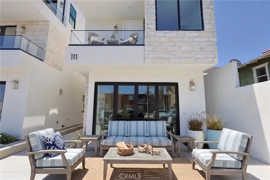 111 9th, Huntington Beach, CA 92648 - #3