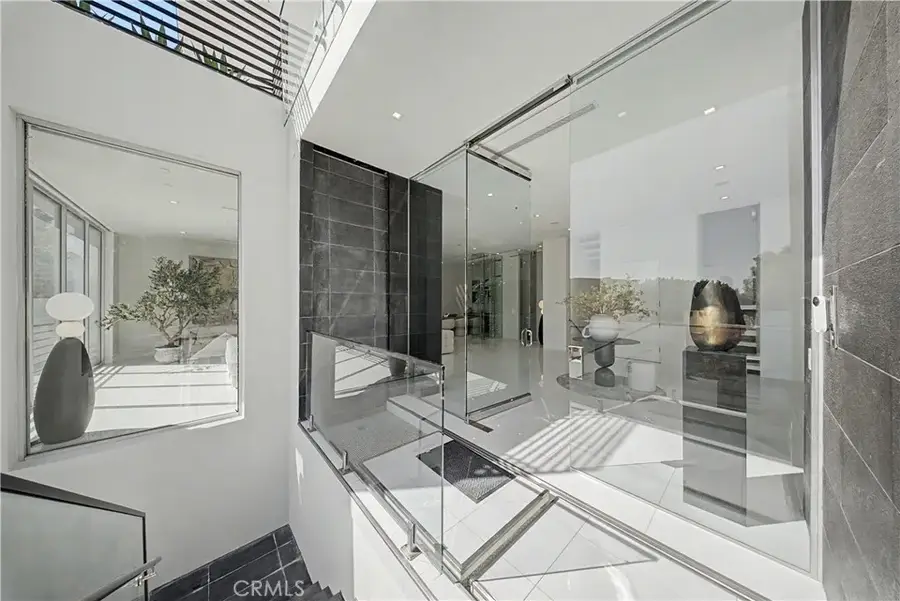 9459 Beverly Crest, Beverly Hills, CA 90210 - #2