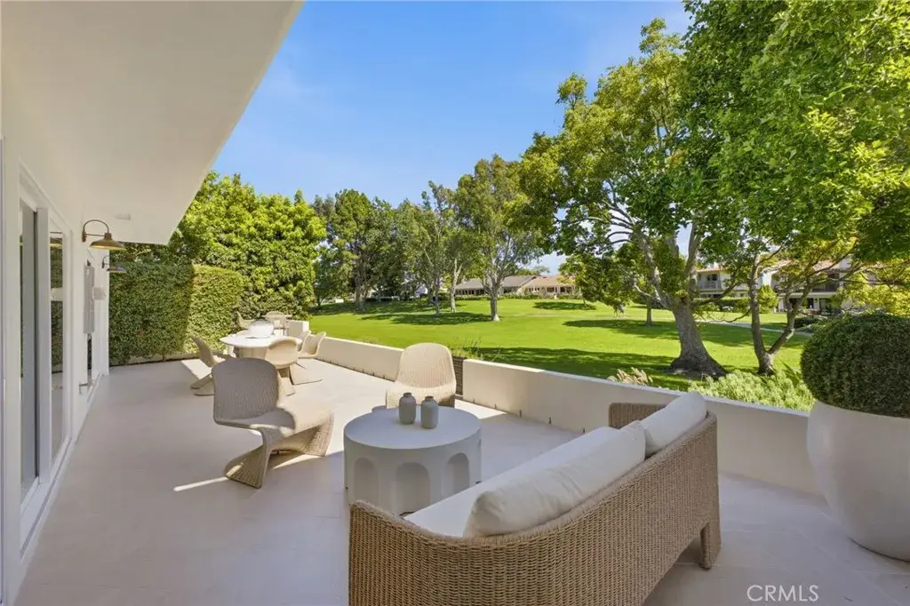 539 Vista Flora, Newport Beach, CA 92660 - #1