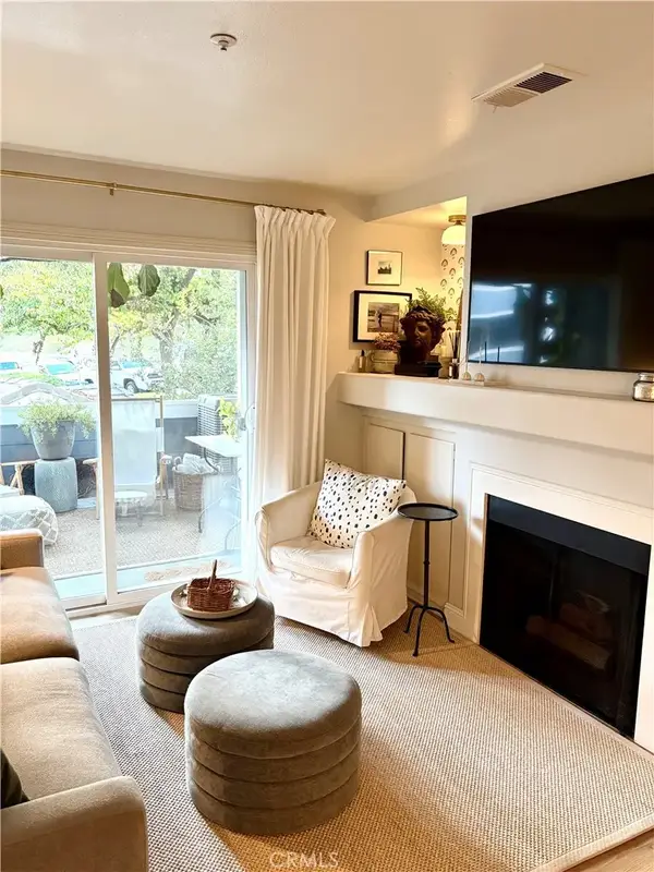 101 South Lakeview Avenue #101E, Placentia, CA 92870