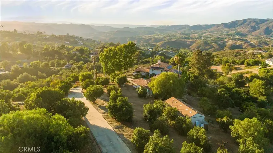 1109 N Stage Coach, Fallbrook, CA 92028 - #3