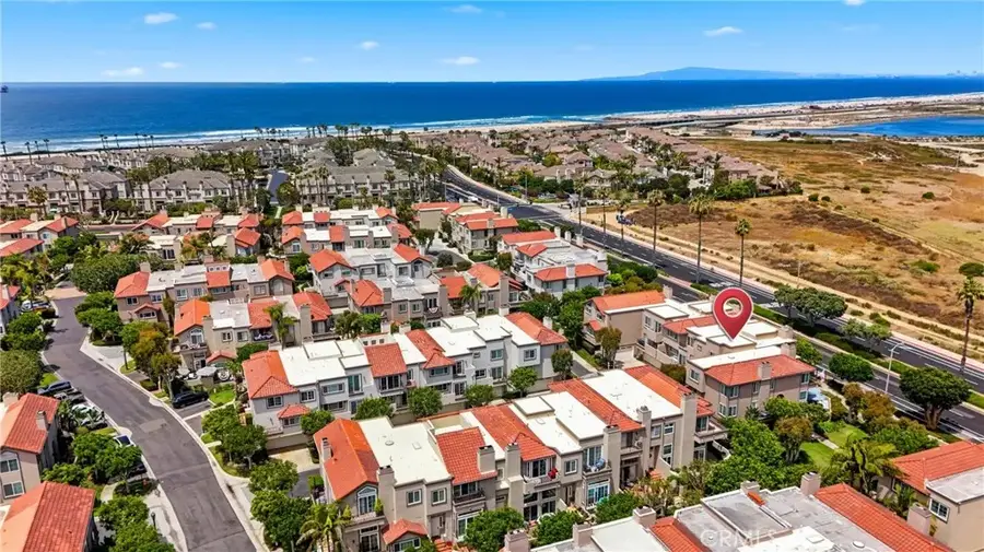 19239 Meadowood Cir, Huntington Beach, CA 92648 - #3