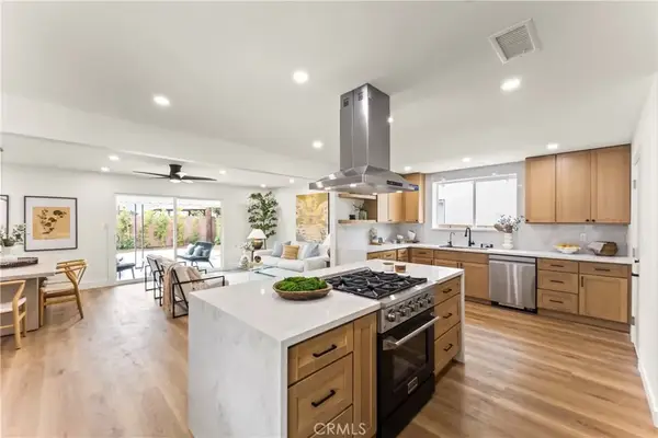 2218 Lewis, Santa Ana, CA 92706