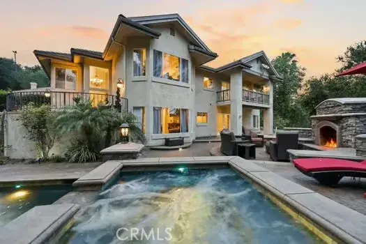 664 Manor Ridge Road, Santa Paula, CA 93060