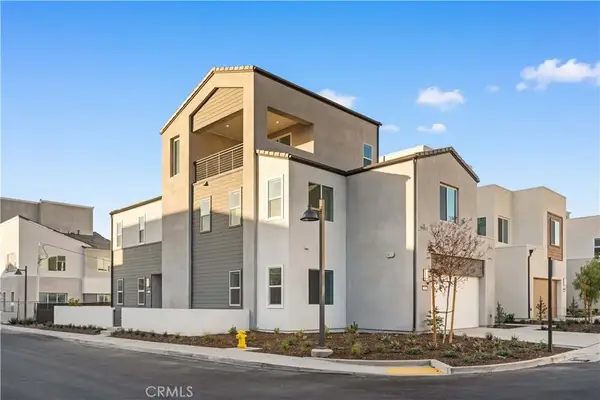 141 Sawbuck, Irvine, CA 92618