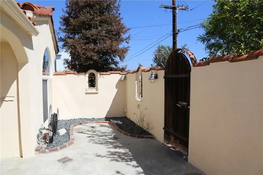 5315 Riverton Avenue, North Hollywood, CA 91601 - #2