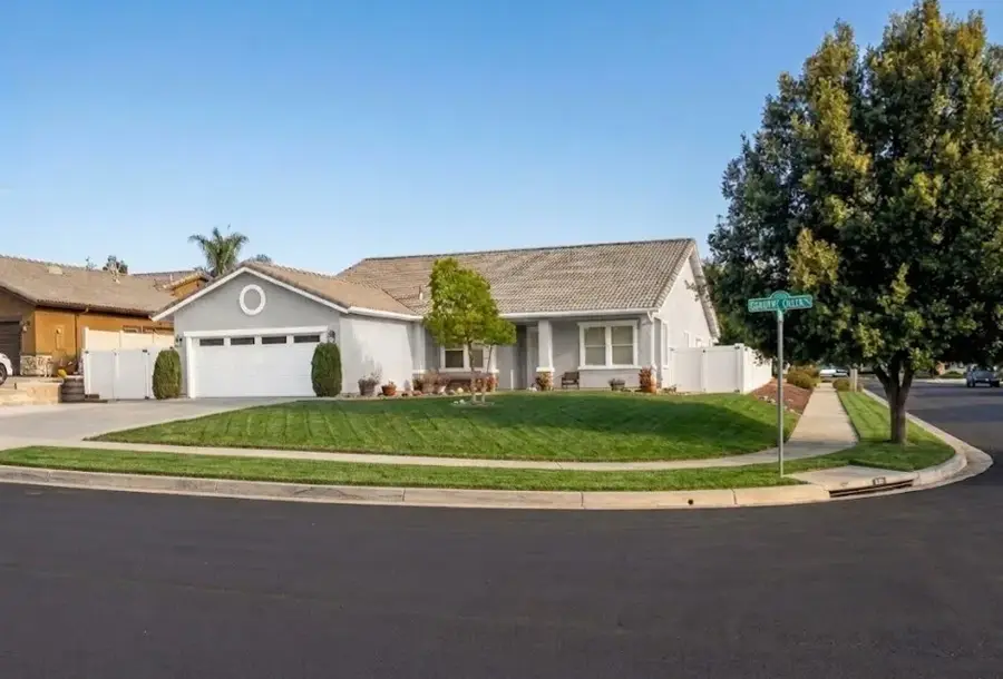 35579 Country Creek Drive, Yucaipa, CA 92399 - #2