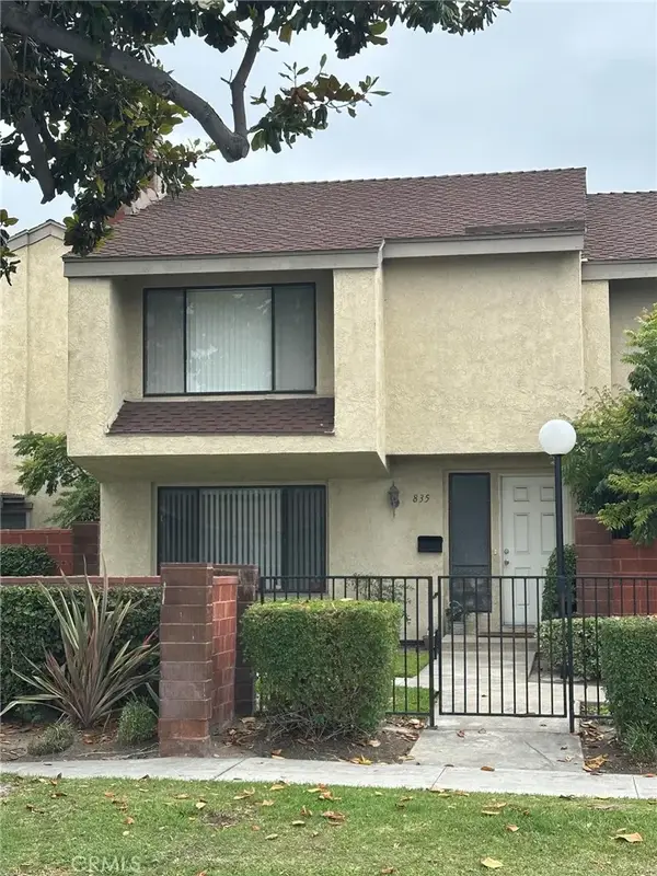 835 W Orangewood, Anaheim, CA 92802