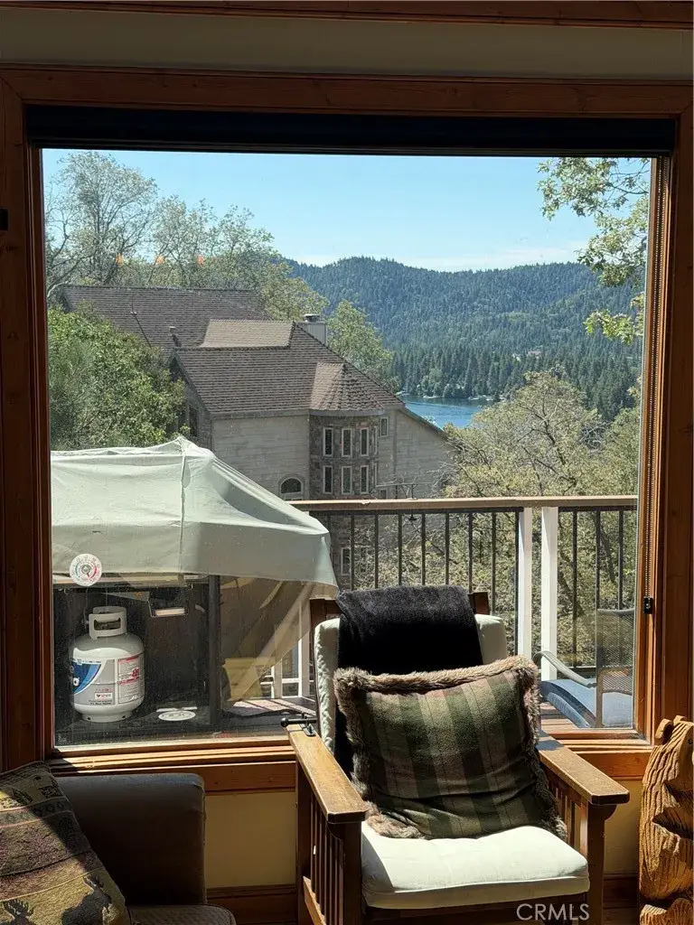27647 Matterhorn Drive, Lake Arrowhead, CA 92352 - #2